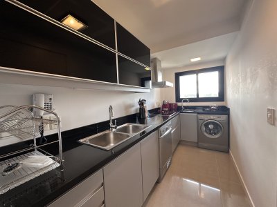 Vende departamento en Torre ONE, Punta del Este - PSK2221A