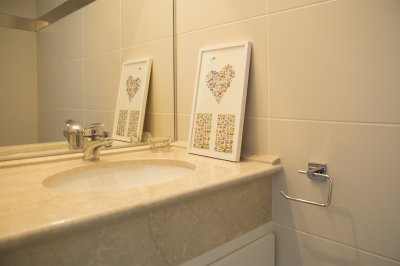 Vende gran apartamento en Brava - Punta del Este de 3 Dormitorios - PSK2222A