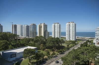 Vende gran apartamento en Brava - Punta del Este de 3 Dormitorios - PSK2222A