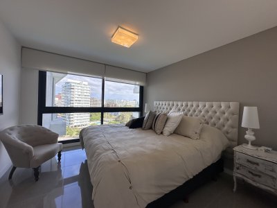 Vende departamento en Torre ONE, Punta del Este - PSK2221A