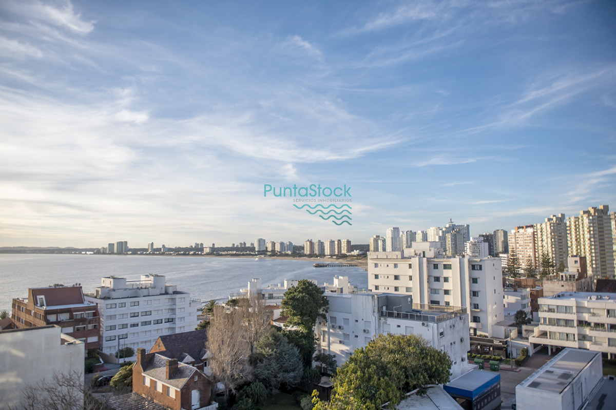 Vende departamento de 3 dormitorios con vista al Puerto, Punta del Este - PSK2244A
