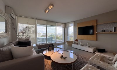 Vende departamento en Torre ONE, Punta del Este