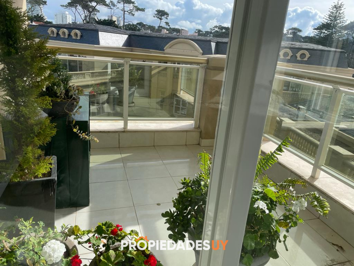 Le Jardin Residence