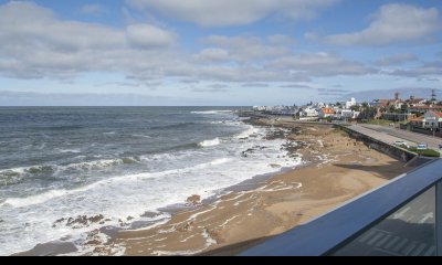 Apartamento en Edificio Calypso  de 3 dormitorios en venta frente a Playa Brava, Peninsula. Calypso