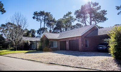 Vende casa en Playa Mansa, Punta del Este