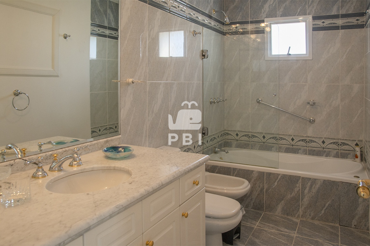 RGVwYXJ0YW1lbnRvIGRlIDMgZG9ybWl0b3Jpb3MgZW4gdmVudGEgZnJlbnRlIGEgUGxheWEgTWFuc2EsIENvcmFsIFRvd2VyIC0gRWRpZmljaW8gLyBUb3JyZSBDb3JhbCBUb3dlciAtIFJlZiA6IFBCSTE1NDA4