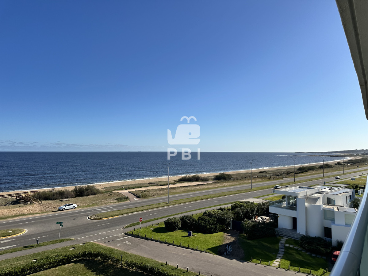 VmVuZGUgZGVwYXJ0YW1lbnRvIGRlIDIgZG9ybWl0b3Jpb3MgZW4gUGxheWEgTWFuc2EsIFB1bnRhIGRlbCBFc3RlICAtIEVkaWZpY2lvIC8gVG9ycmUgQ3J1Y2Vyb3MgLSBSZWYgOiBQQkkxNTM3Ng==