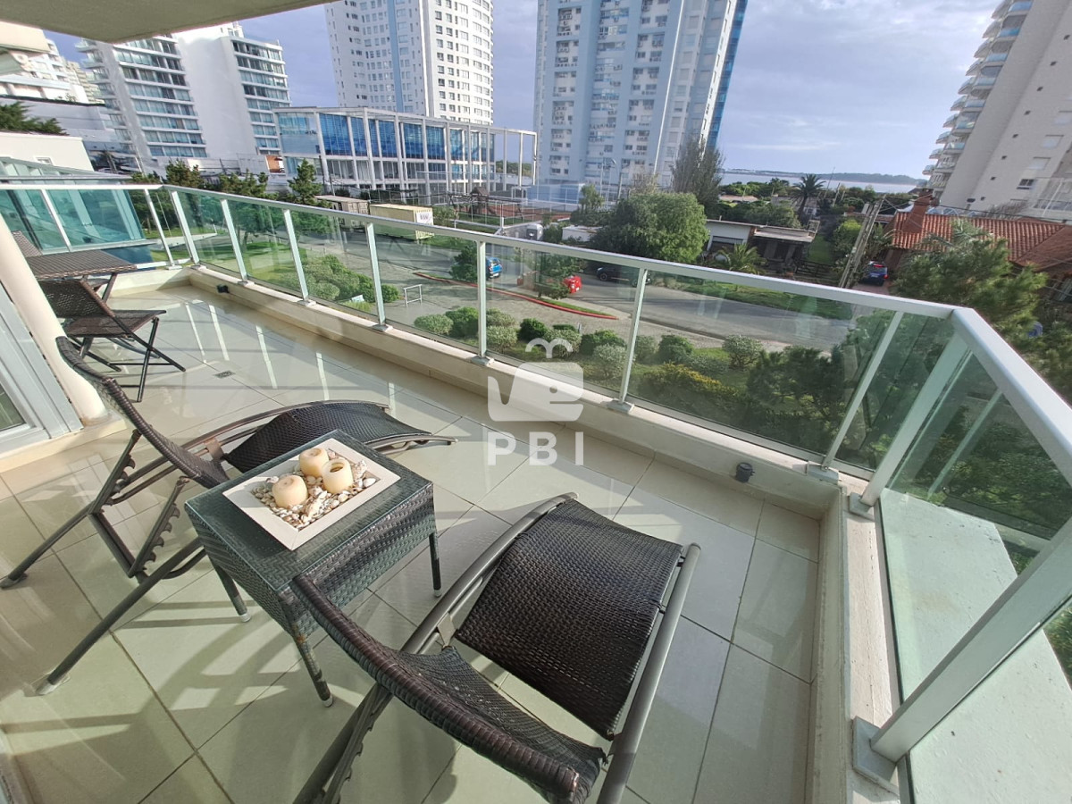 QXBhcnRhbWVudG8gZW4gUGxheWEgTWFuc2EgYSBsYSB2ZW50YSAzIERvcm1pdG9yaW9zIGNvbiB2aXN0YSAtIEdhbGEgVG93ZXIgIC0gUmVmIDogUEJJMTU3NzM=