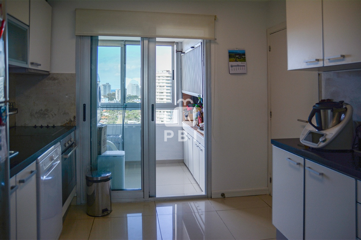 RGVwYXJ0YW1lbnRvIGRlIDMgZG9ybWl0b3Jpb3MgZW4gdmVudGEgYSBwYXNvcyBkZWwgbWFyLiBHYWxhIFRvd2VyIC0gR2FsYSBUb3dlciAgLSBSZWYgOiBQQkkxNTc3Mg==