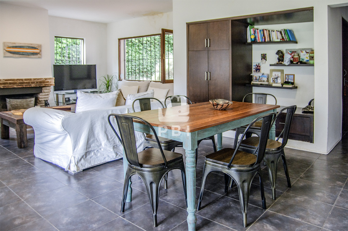 RXhjZWxlbnRlIGNoYWxldCBkZSA1IGRvcm1pdG9yaW9zIGVuIHZlbnRhIGEgcGFzb3MgZGUgUGxheWEgTWFuc2EgUHVudGEgZGVsIEVzdGUgLSBSZWYgOiBQQkkxNTc1OA==