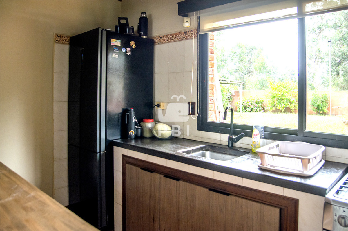 RW4gdmVudGEgY2FzYSBkZSAzIERvcm1pdG9yaW9zIGVuIEphcmRpbmVzIGRlIEPDs3Jkb2JhIGNvbiBCYXJiYWNvYSAgLSBSZWYgOiBQQkkxNTcxMQ==