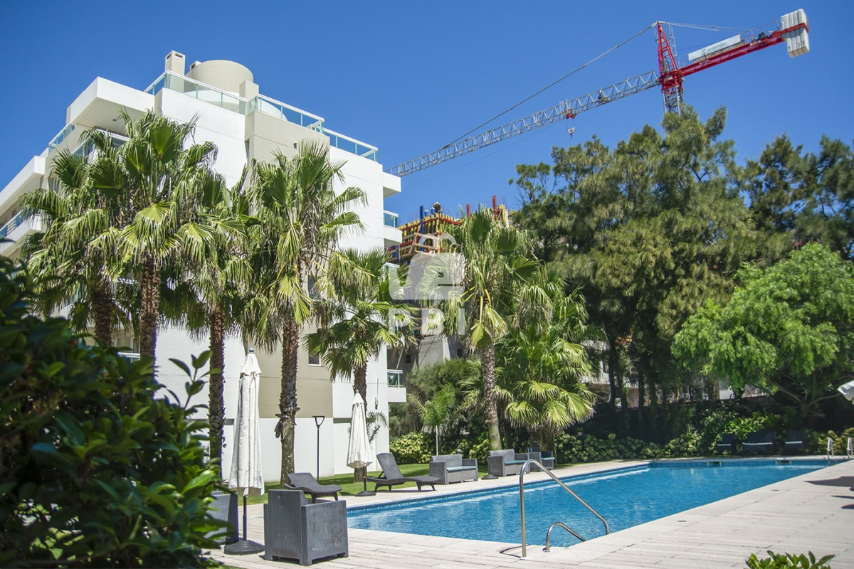 VmVuZGUgZGVwYXJ0YW1lbnRvIGRlIDIgZG9ybWl0b3Jpb3MgZW4gUGxheWEgTWFuc2EsIFB1bnRhIGRlbCBFc3RlICAtIEVkaWZpY2lvIC8gVG9ycmUgQ3J1Y2Vyb3MgLSBSZWYgOiBQQkkxNTM3Ng==