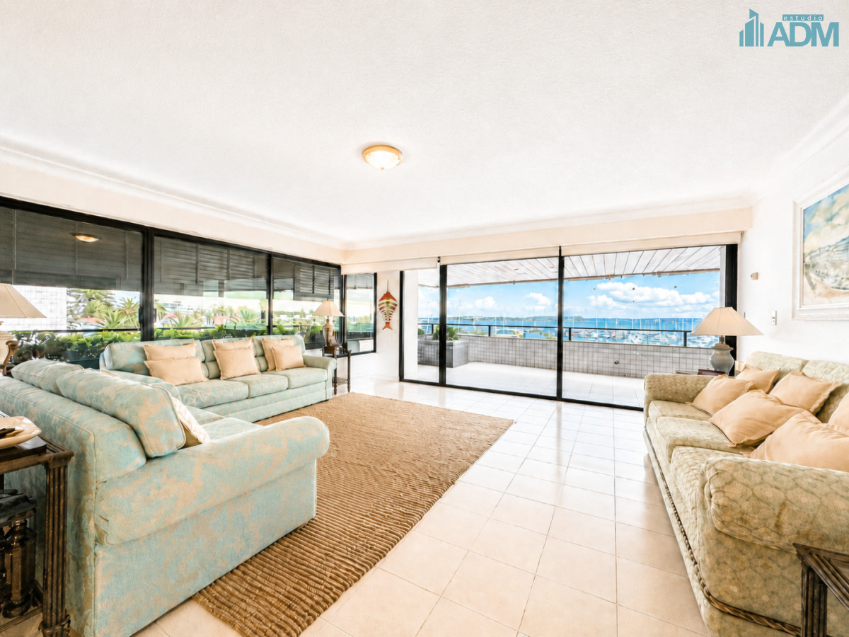 Apartamento ID.2021 - Departamento en Portofino con 2 garajes y hermosa vista al Puerto, Punta del Este
