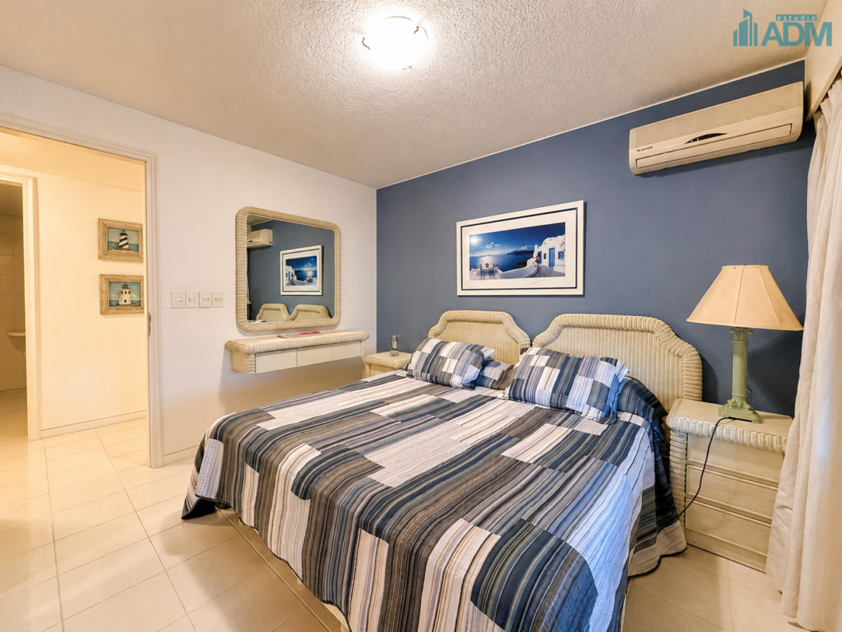 Apartamento ID.2021 - Departamento en Portofino con 2 garajes y hermosa vista al Puerto, Punta del Este