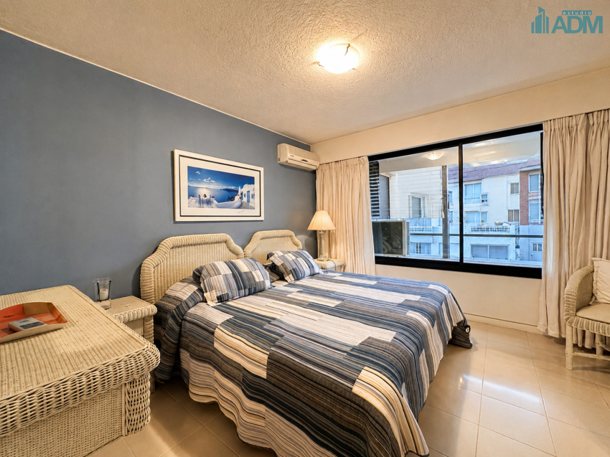 Apartamento ID.2021 - Departamento en Portofino con 2 garajes y hermosa vista al Puerto, Punta del Este