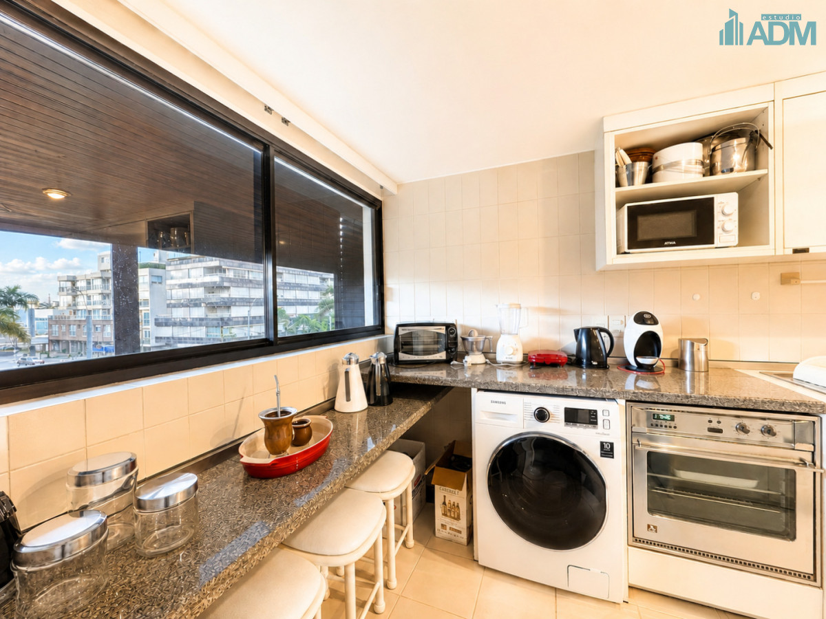 Apartamento ID.2021 - Departamento en Portofino con 2 garajes y hermosa vista al Puerto, Punta del Este
