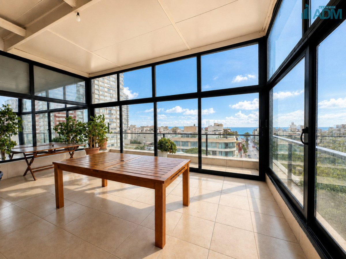 Apartamento ID.2021 - Departamento en Portofino con 2 garajes y hermosa vista al Puerto, Punta del Este