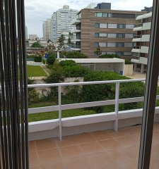 Apartamento en venta de 2 dormitorios en Punta Del Este