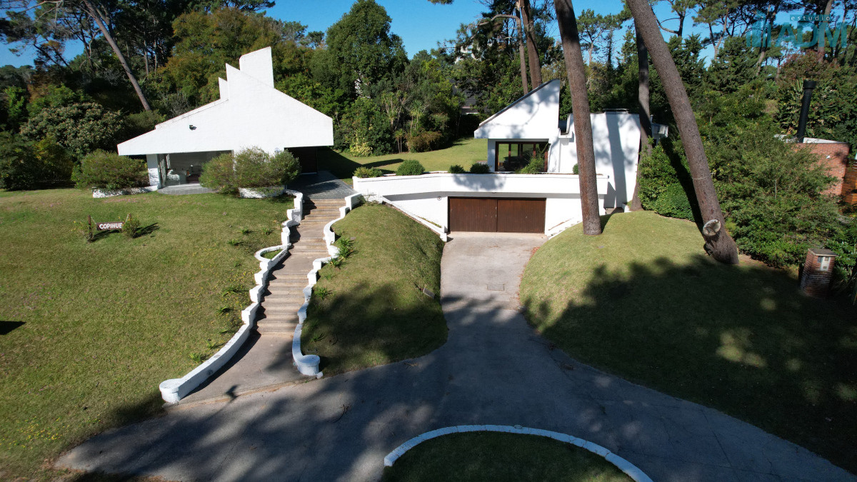 Casa ID.1829 - Casa en venta en Lugano, Punta del este, 3 dormitorios y dependencia
