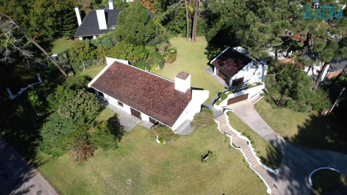 Casa ID.1829 - Casa en venta en Lugano, Punta del este, 3 dormitorios y dependencia