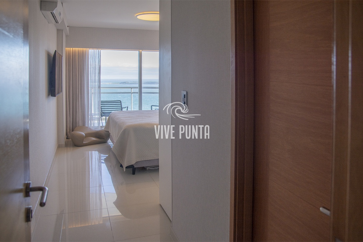 Apartamento ID.355 - Oportunidad en playa mansa, finamente decorado. Sunrise Tower