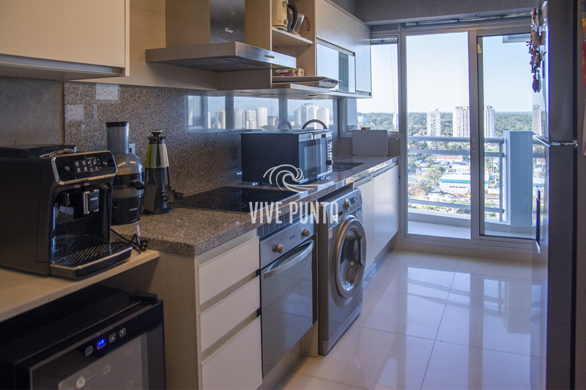 Apartamento ID.355 - Oportunidad en playa mansa, finamente decorado. Sunrise Tower