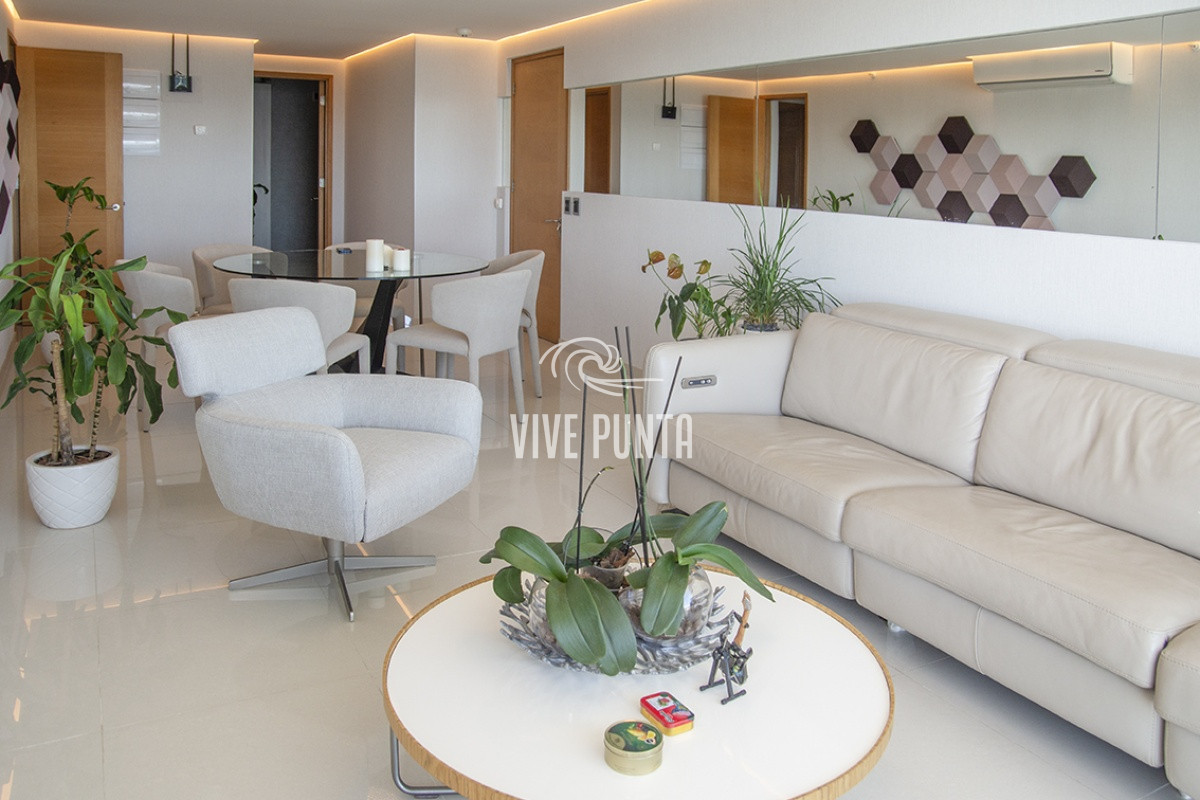 Apartamento ID.355 - Oportunidad en playa mansa, finamente decorado. Sunrise Tower