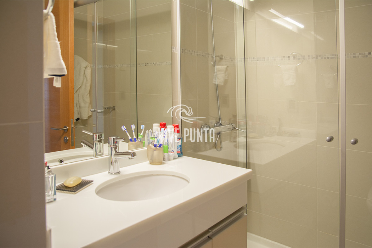 Apartamento ID.355 - Oportunidad en playa mansa, finamente decorado. Sunrise Tower