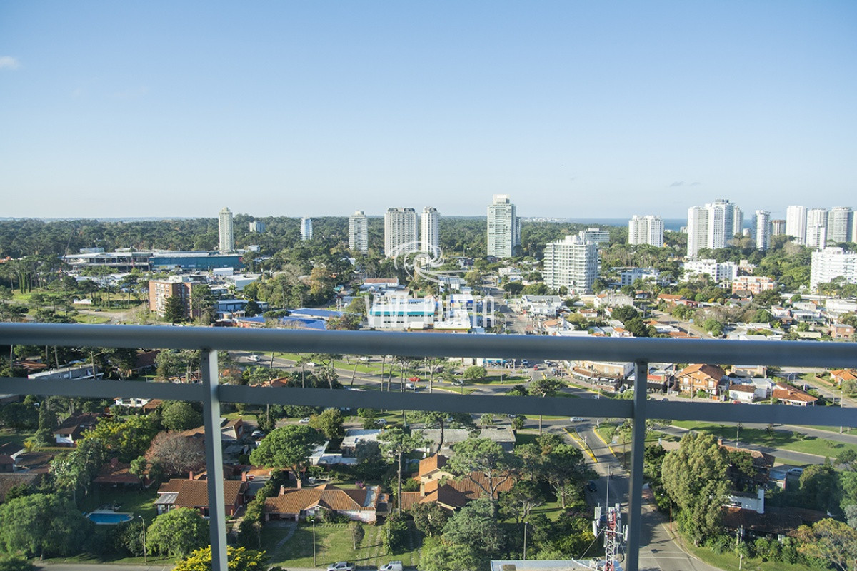 Apartamento ID.355 - Oportunidad en playa mansa, finamente decorado. Sunrise Tower