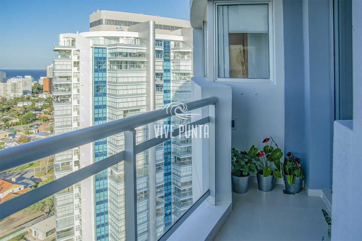 Apartamento ID.355 - Oportunidad en playa mansa, finamente decorado. Sunrise Tower