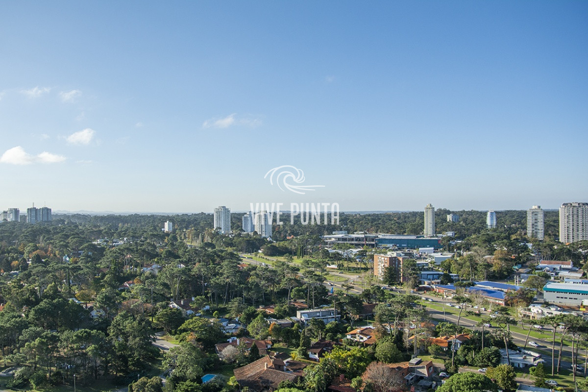 Apartamento ID.355 - Oportunidad en playa mansa, finamente decorado. Sunrise Tower