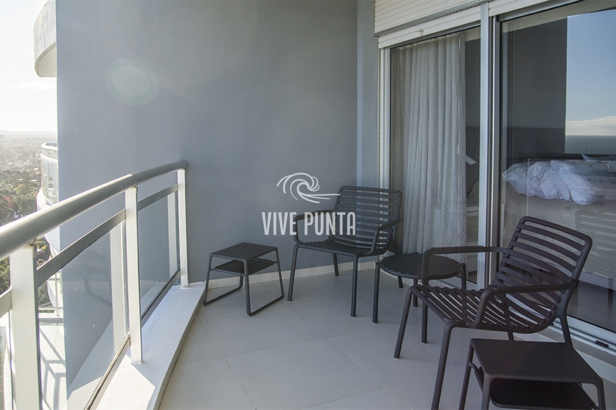 Apartamento ID.355 - Oportunidad en playa mansa, finamente decorado. Sunrise Tower
