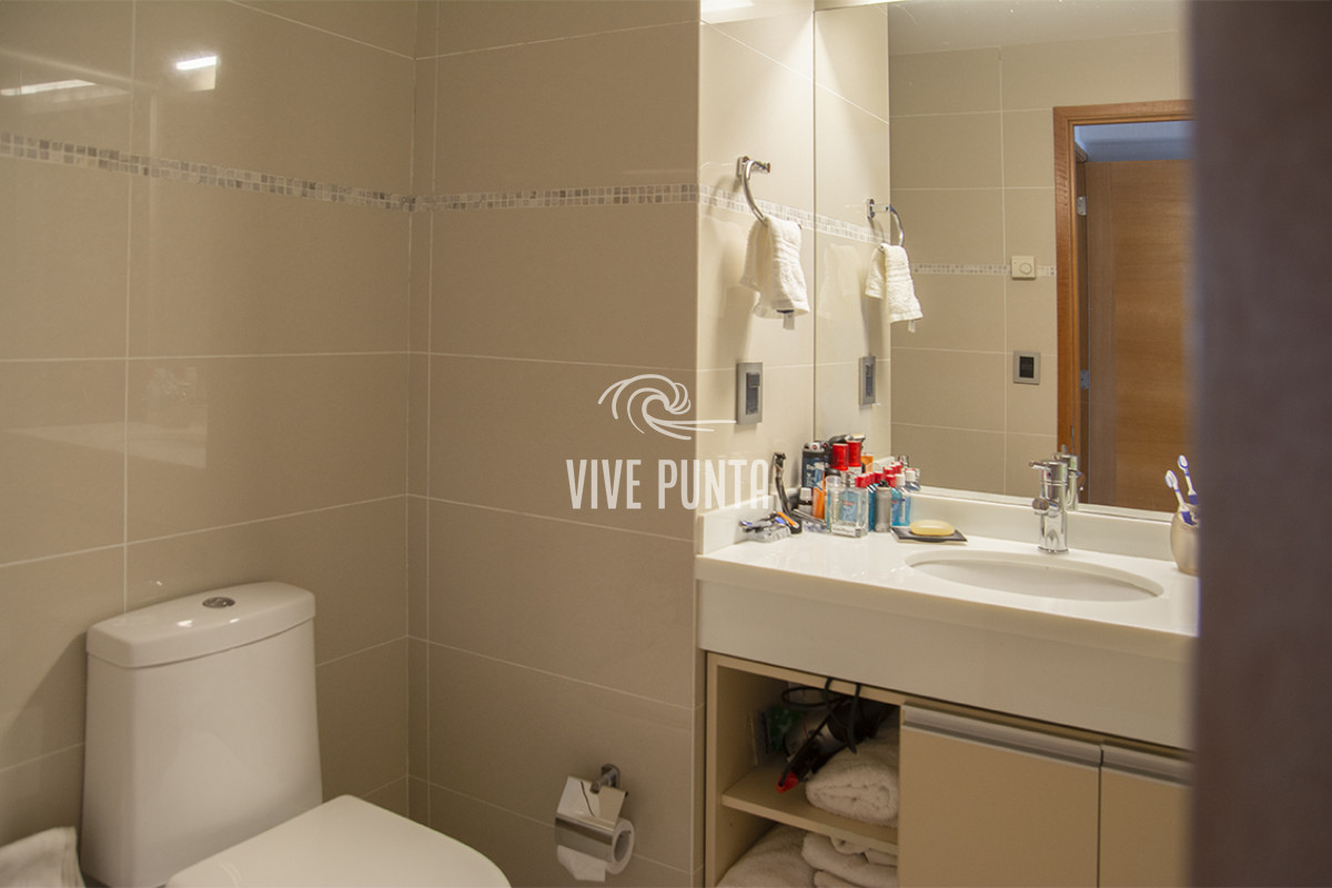 Apartamento ID.355 - Oportunidad en playa mansa, finamente decorado. Sunrise Tower