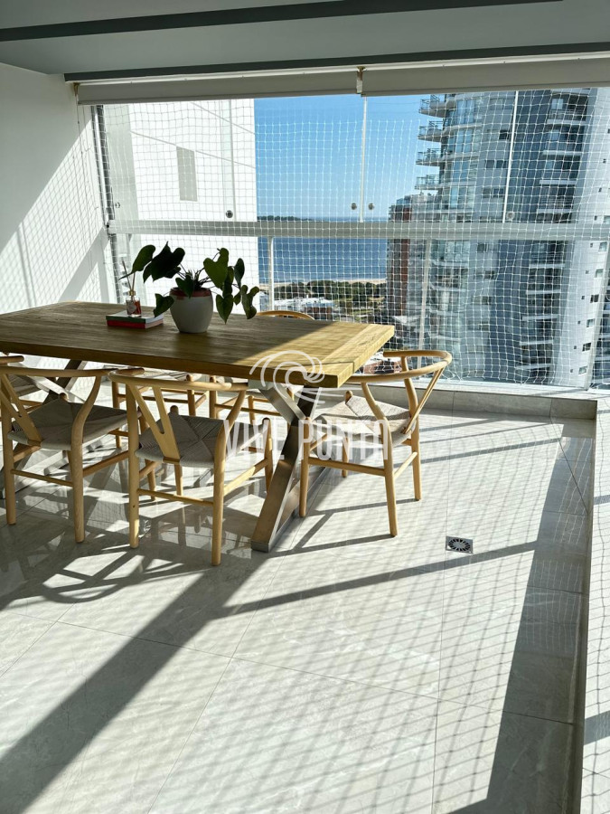 Apartamento ID.382 - EDIFICIO MIAMI BOULEVARD II, UNIDAD LATERAL EN VENTA, 2 DORMITORIOS, PLAYA MANSA, PARRILLERO EN BALCÒN