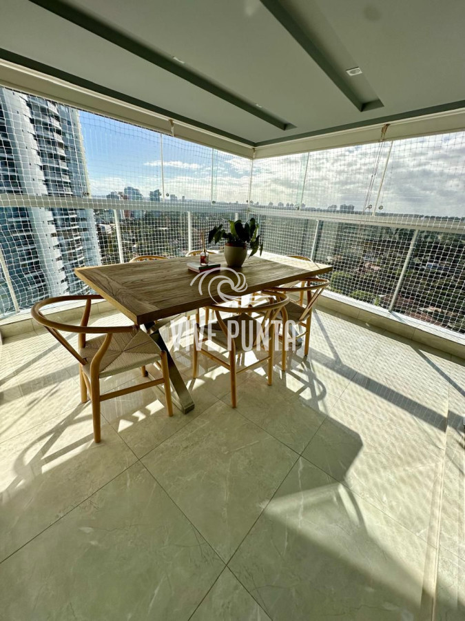 Apartamento ID.382 - EDIFICIO MIAMI BOULEVARD II, UNIDAD LATERAL EN VENTA, 2 DORMITORIOS, PLAYA MANSA, PARRILLERO EN BALCÒN