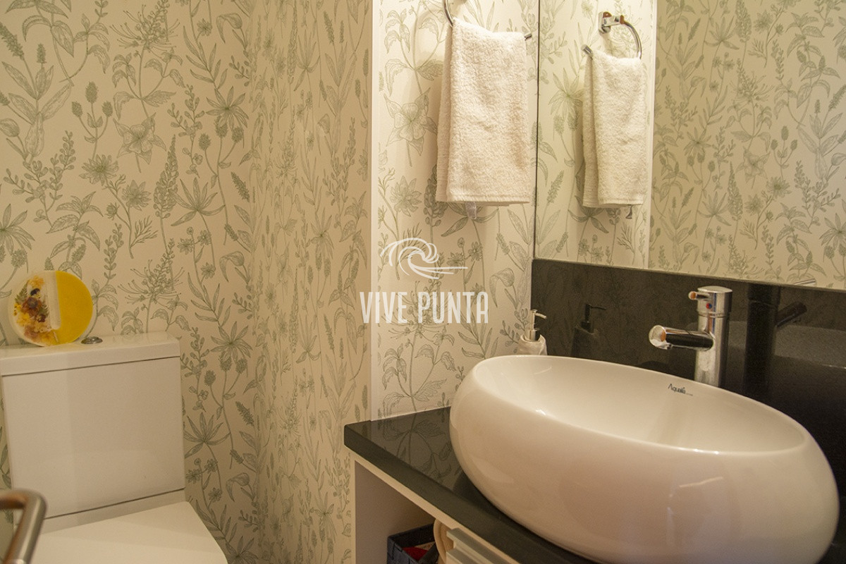 Apartamento ID.355 - Oportunidad en playa mansa, finamente decorado. Sunrise Tower