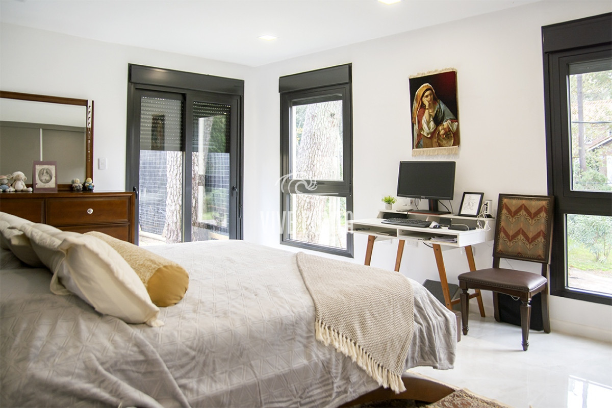 Casa ID.880 - Casa ideal de 4 dormitorios en suite en San Rafael Punta del Este.