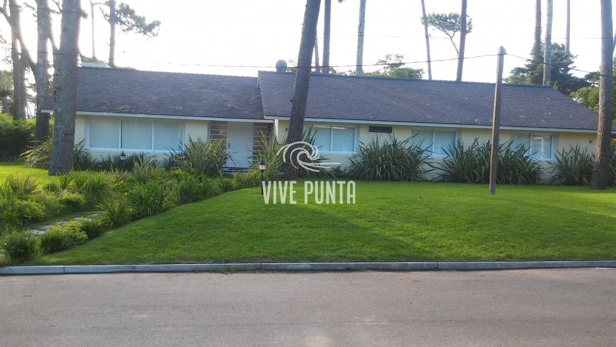 Casa ID.701 - Hermosa casa en venta en la zona de la Mansa.