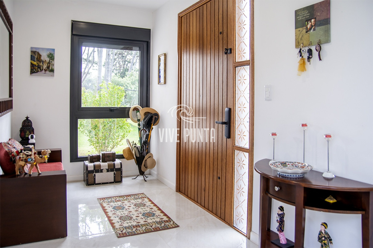 Casa ID.880 - Casa ideal de 4 dormitorios en suite en San Rafael Punta del Este.