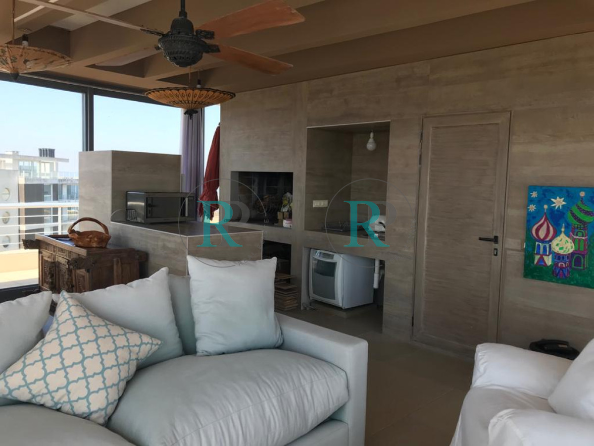 Apartamento ID.1121 - Hermoso departamento en venta con agradable vista.