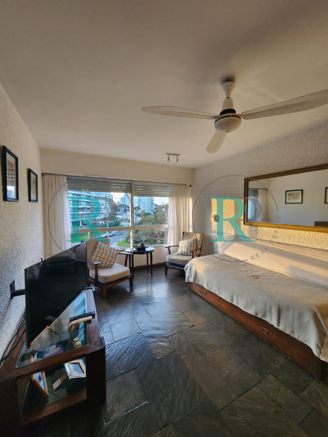 Apartamento ID.1164 - Departamento de 1 dormitorio en venta en complejo frente al mar. 