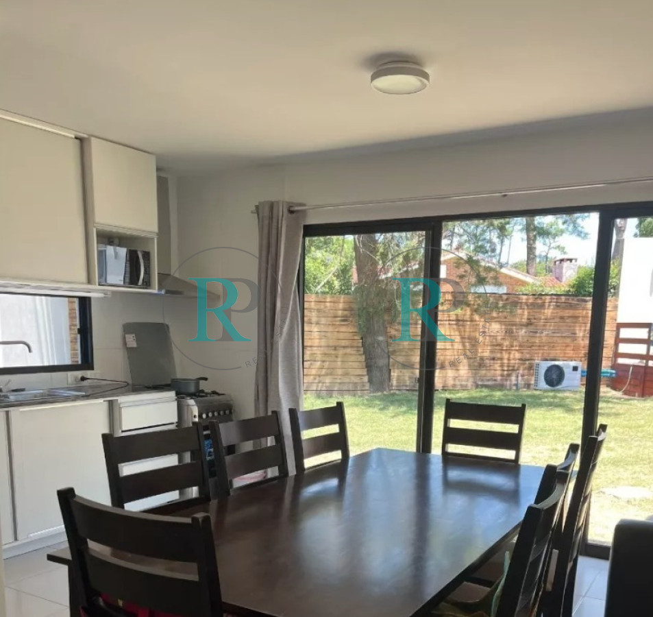 Casa ID.1139 - CASA EN VENTA EN CANTEGRIL, PLAYA MANSA, ZONA DE COLEGIOS