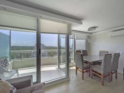 Piso alto en venta en Ocean Drive - 2 dorm 2 baños - EMP2636A