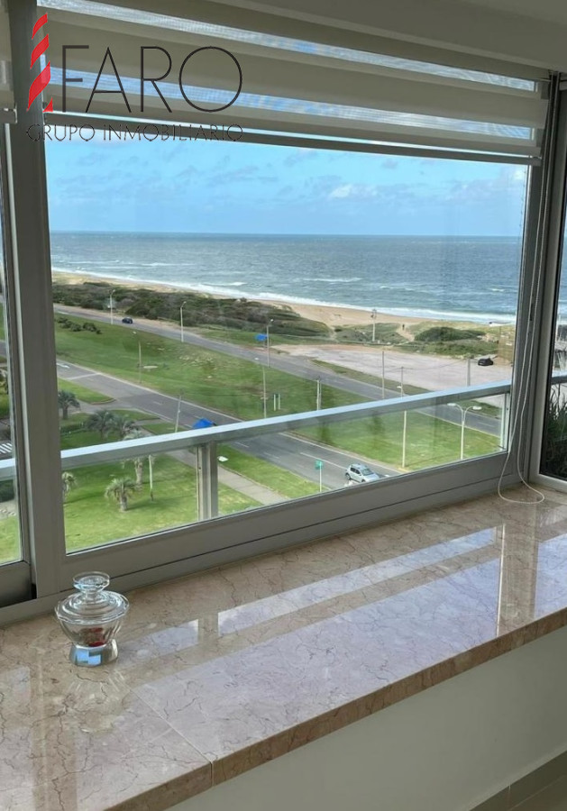 Departamento de 3 dormitorios en venta en Torre emblematica - FAR40033A