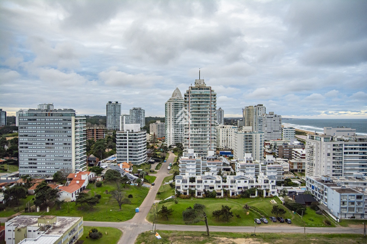 Apartamento ID.2145 - Venta apartamento3 dormitorios 