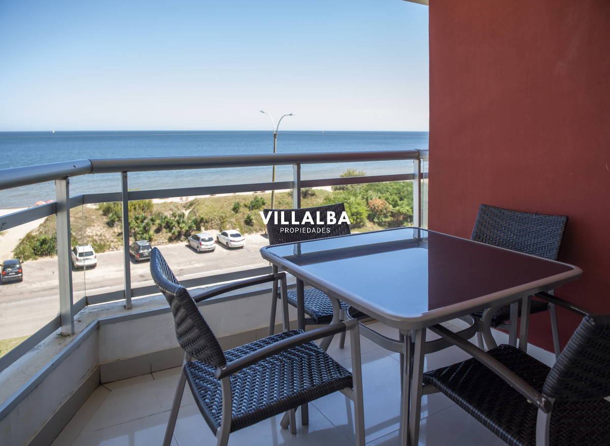 Apartamento ID.865 - Hermoso Ph con azotea propia, parrillero, 2 dormitorios, No te lo pierdas.