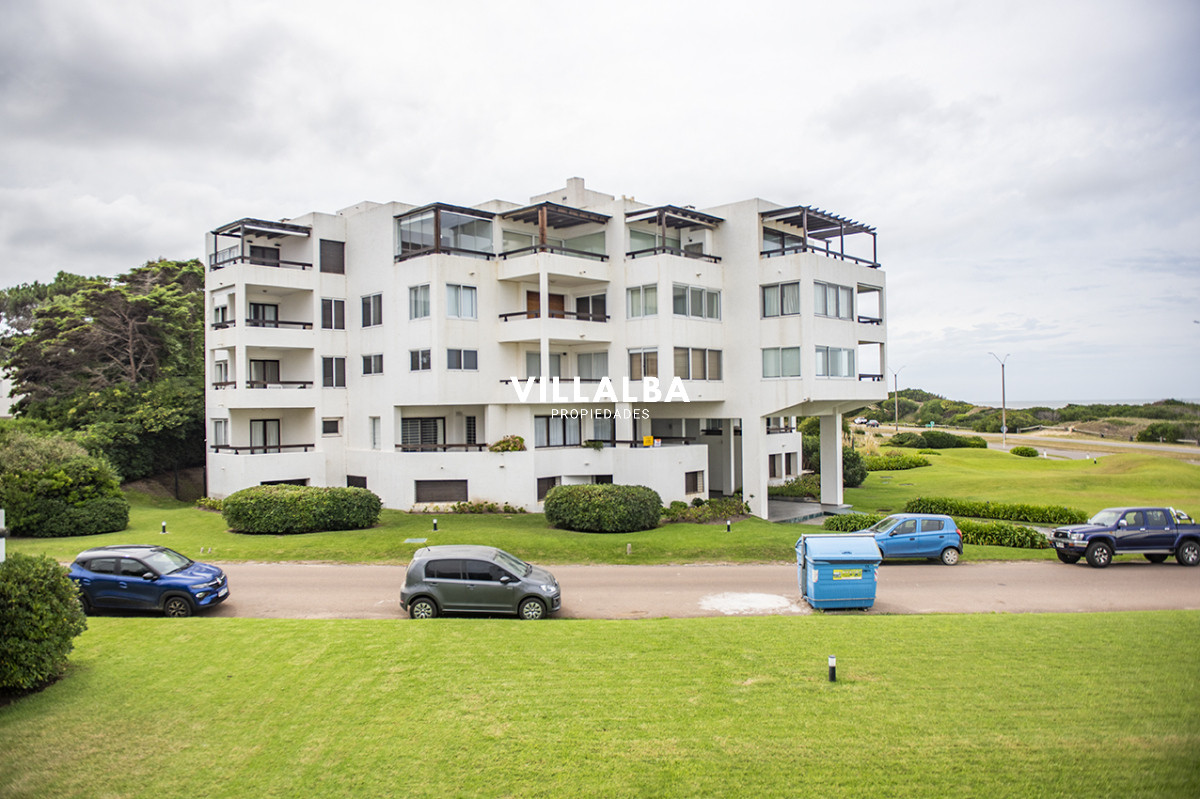 Apartamento ID.3923 - Venta Apartamento sobre la rambla,  Rincon del Indio.