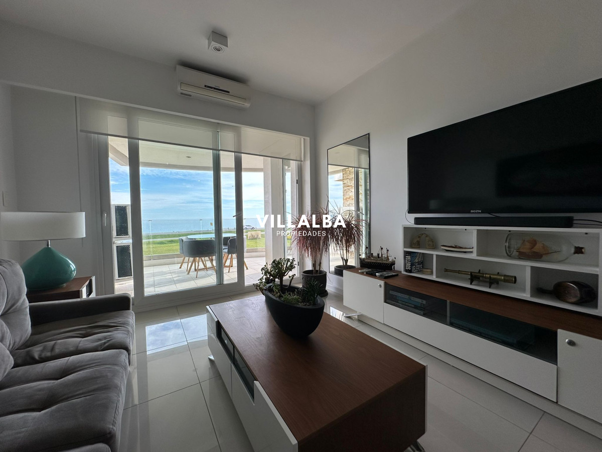 Apartamento ID.2754 - Vende departamento en Azure tower, playa mansa de 2 dormitorios, con vista al mar, Punta del Este
