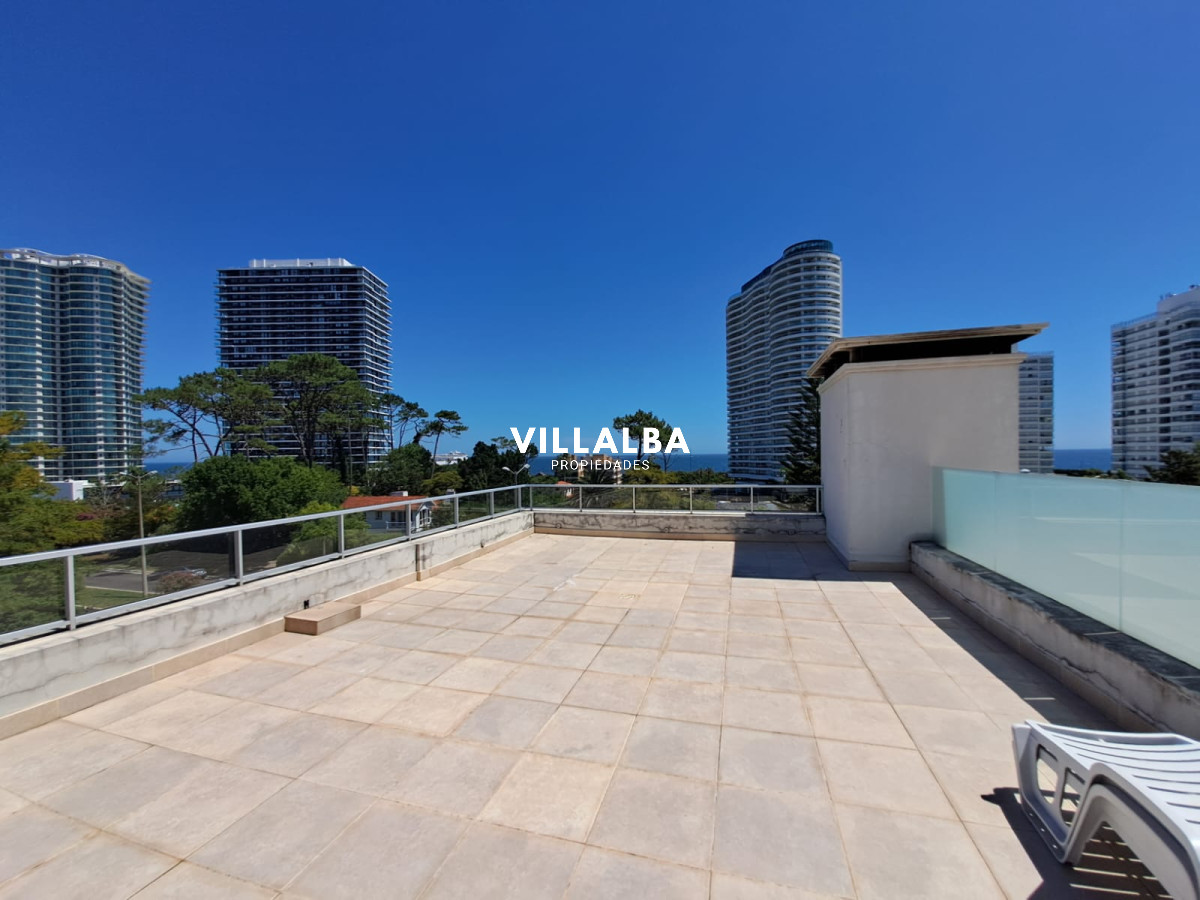 Apartamento ID.3665 - PH en playa mansa , departamento en Edificio Monet de 2 dormitorios, Punta Del Este