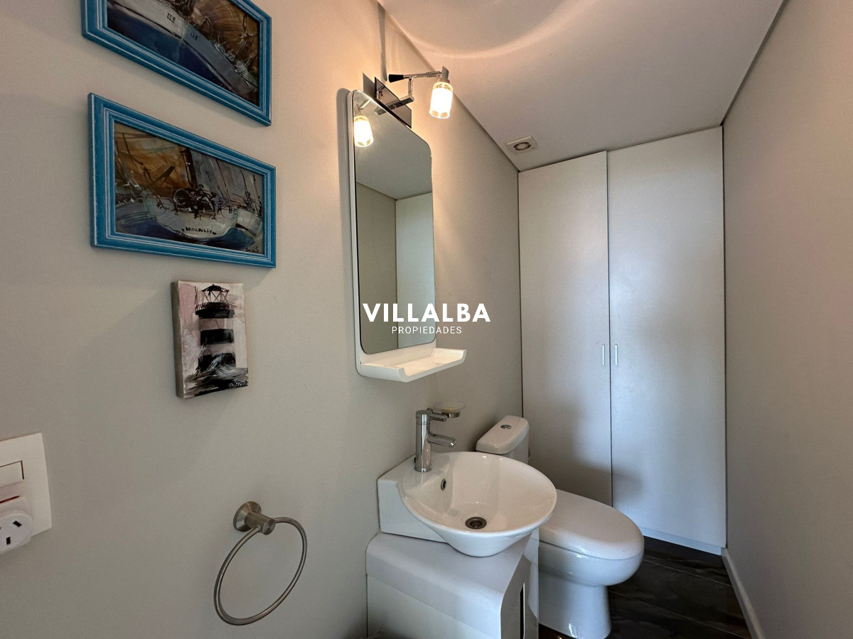 Apartamento ID.2754 - Vende departamento en Azure tower, playa mansa de 2 dormitorios, con vista al mar, Punta del Este